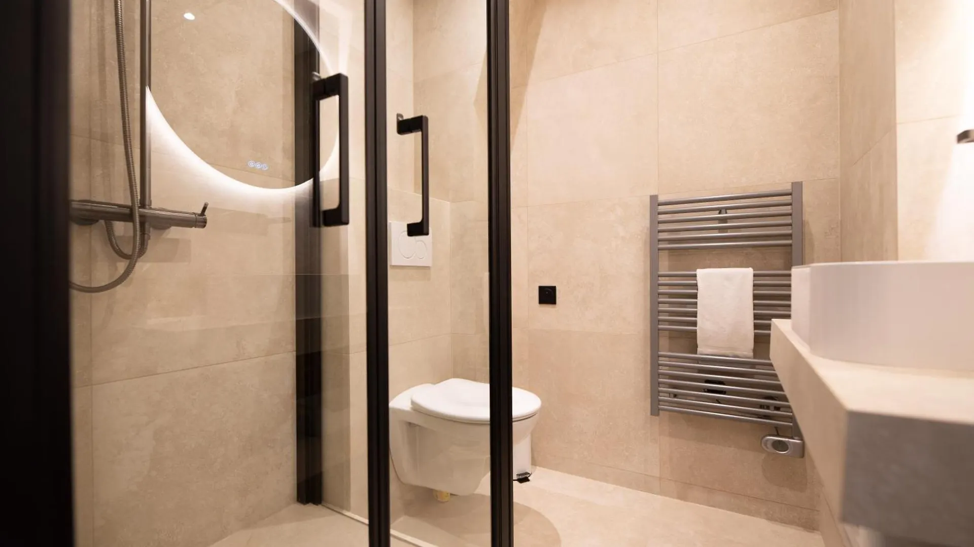 Lovely Apartment Near Canal St Martin Paris