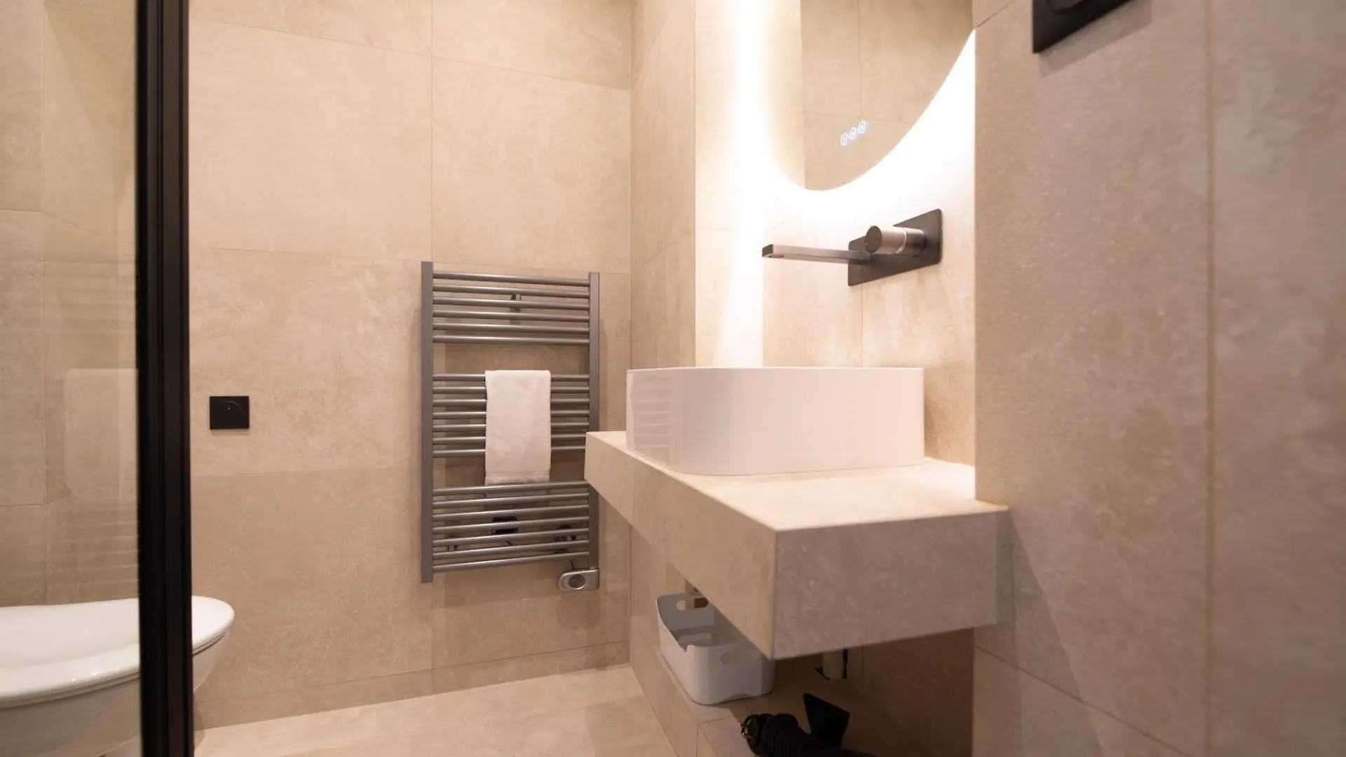 Lovely Apartment Near Canal St Martin Paris